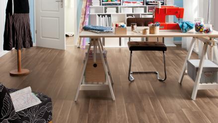 Parchet laminat Walnut Classic Favorit
